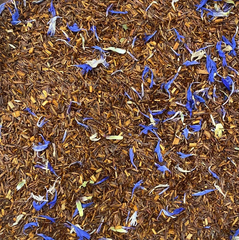 Thé Rouge Rooibos “Earl Grey” - Saldi Straordinari – Offerte Speciali Disponibili Adesso 🍵 Thé vs Tisane : Quelle est la différence ?🌿 Thé ou tisane, lequel  préfères-tu ? Voici un petit guide pour tout savoir sur ces deux boissons  incontournables ! ✨ 1️⃣ Ingrédients : - Thé : Fait à pa