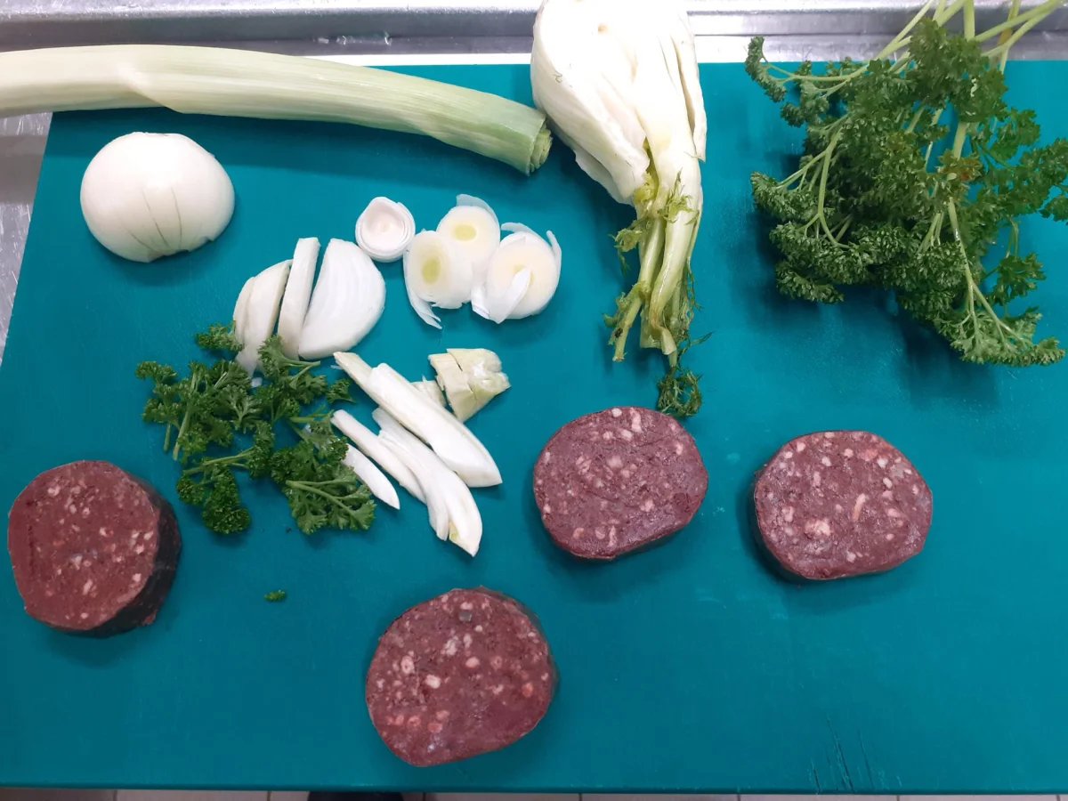 Boudin Tranché - Vins Rouges Harmonieux pour Chaque Occasion - Tonneau