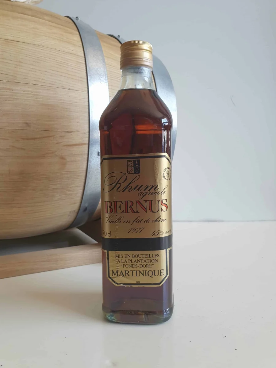 RHUM VIEUX BERNUS 70 CL 45° MILLESIME 1977 - Vins Rouges Harmonieux pour Chaque Occasion Vin Rosé 2025 AOP Côtes de Provence - La Rosée – Château de Berne