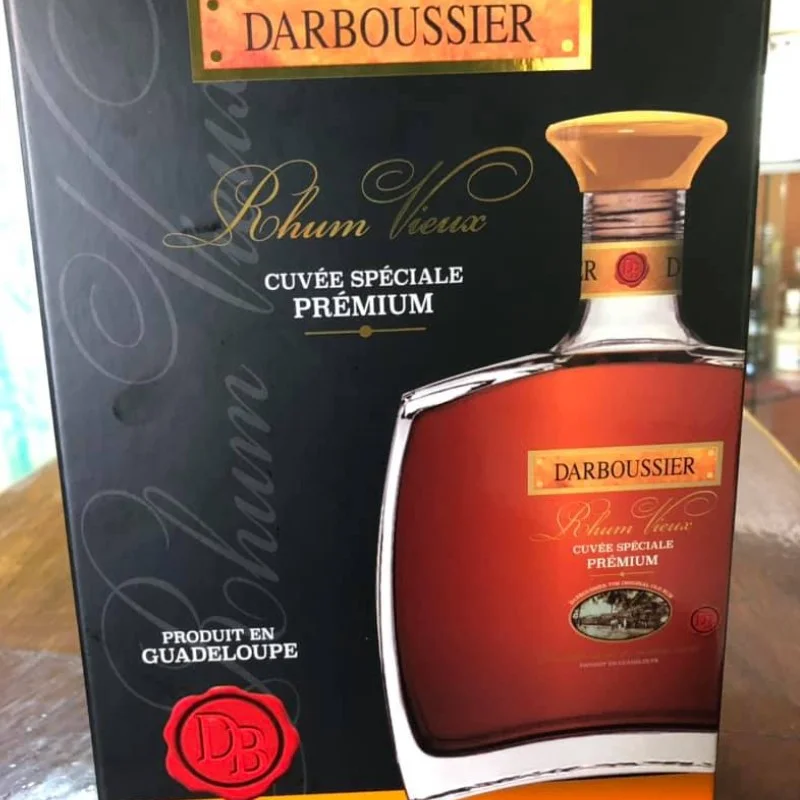 Darbousier Rhum Vieux Cuvée Spéciale Premium 70 cl Caves 45° - Vins Rouges Harmonieux pour Chaque Occasion