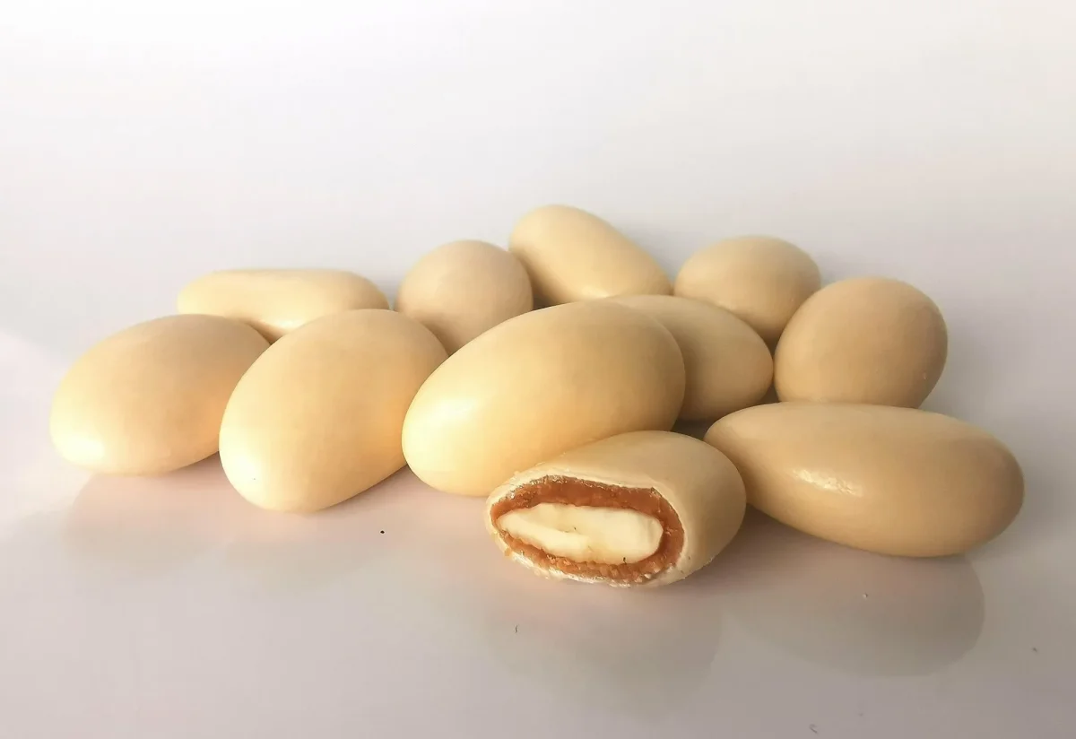Dragées Amande Caraméline – CHOCOLAT 250gr - ​Boulangerie-Pâtisserie | Pain au Levain & Viennoiseries