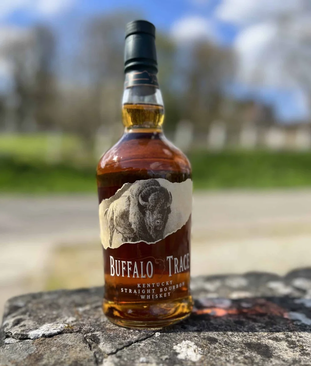 Whisky Buffalo Trace - Vins Rouges Harmonieux pour Chaque Occasion - glotelho cm whisky vin occasion