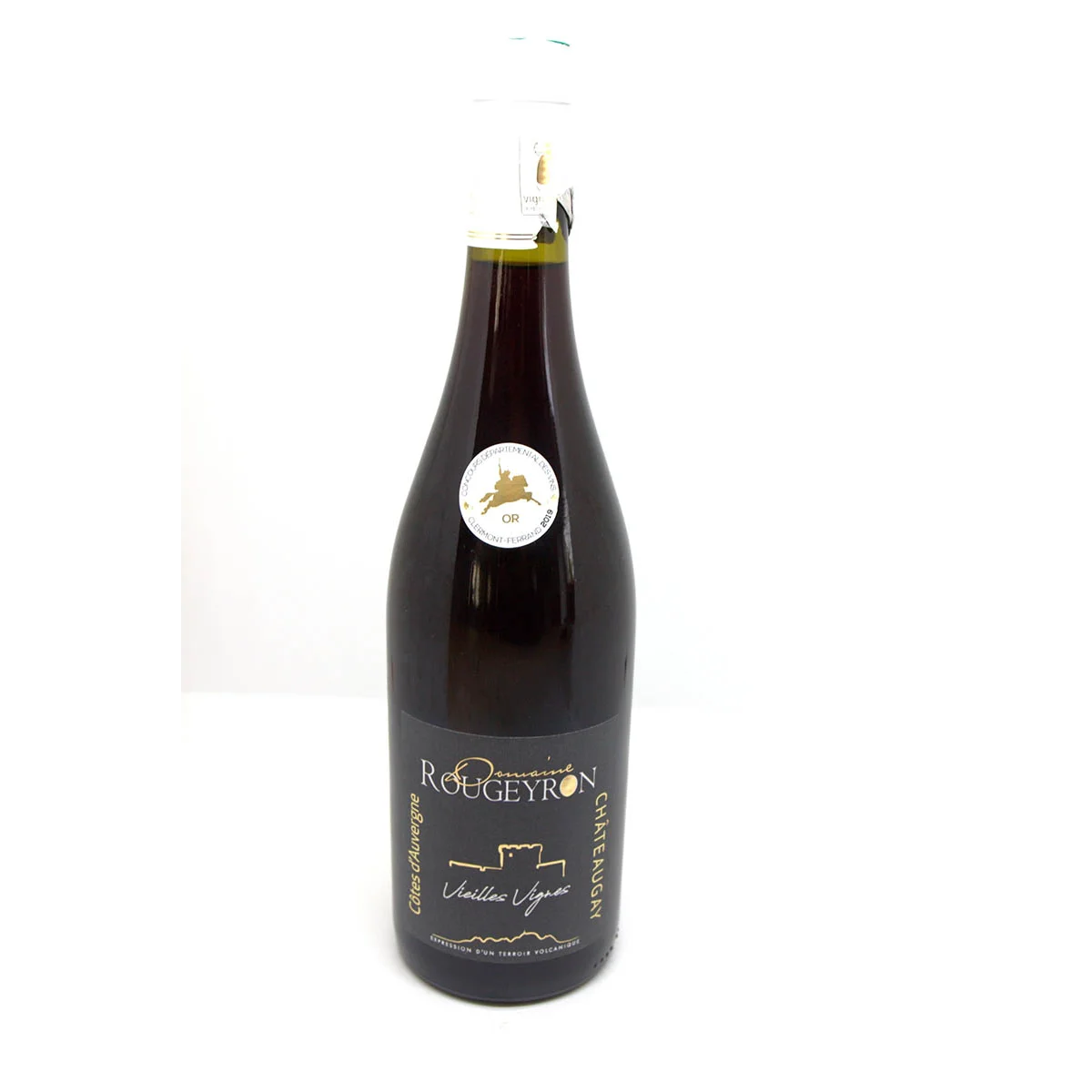 CHÂTEAUGAY AOP CÔTES D’AUVERGNE ROUGE VIEILLES VIGNES DOMAINE ROUGEYRON - Vins Rouges Harmonieux pour Chaque Occasion La Grange des Pères 2018 🍷🍇 Une belle occasion de plonger dans l'histoire  et le savoir-faire de ce domaine mythique. Un vin à la fois intense et  délicat, au style racé et