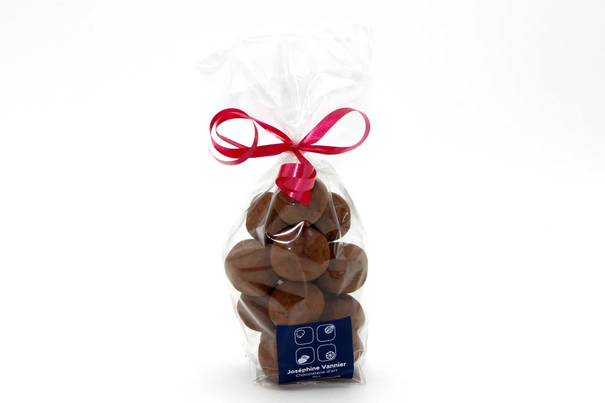 Nougat enrobé de Chocolat au Lait & Praliné Noisettes - Vins Rouges Harmonieux pour Chaque Occasion Nougats