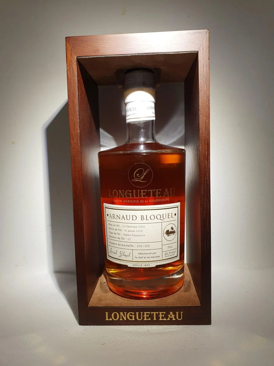 RHUM VIEUX Moelleux LONGUETEAU Cuvée BLOQUEL 70 cl 43.9 ° - Vins Rouges Harmonieux pour Chaque Occasion